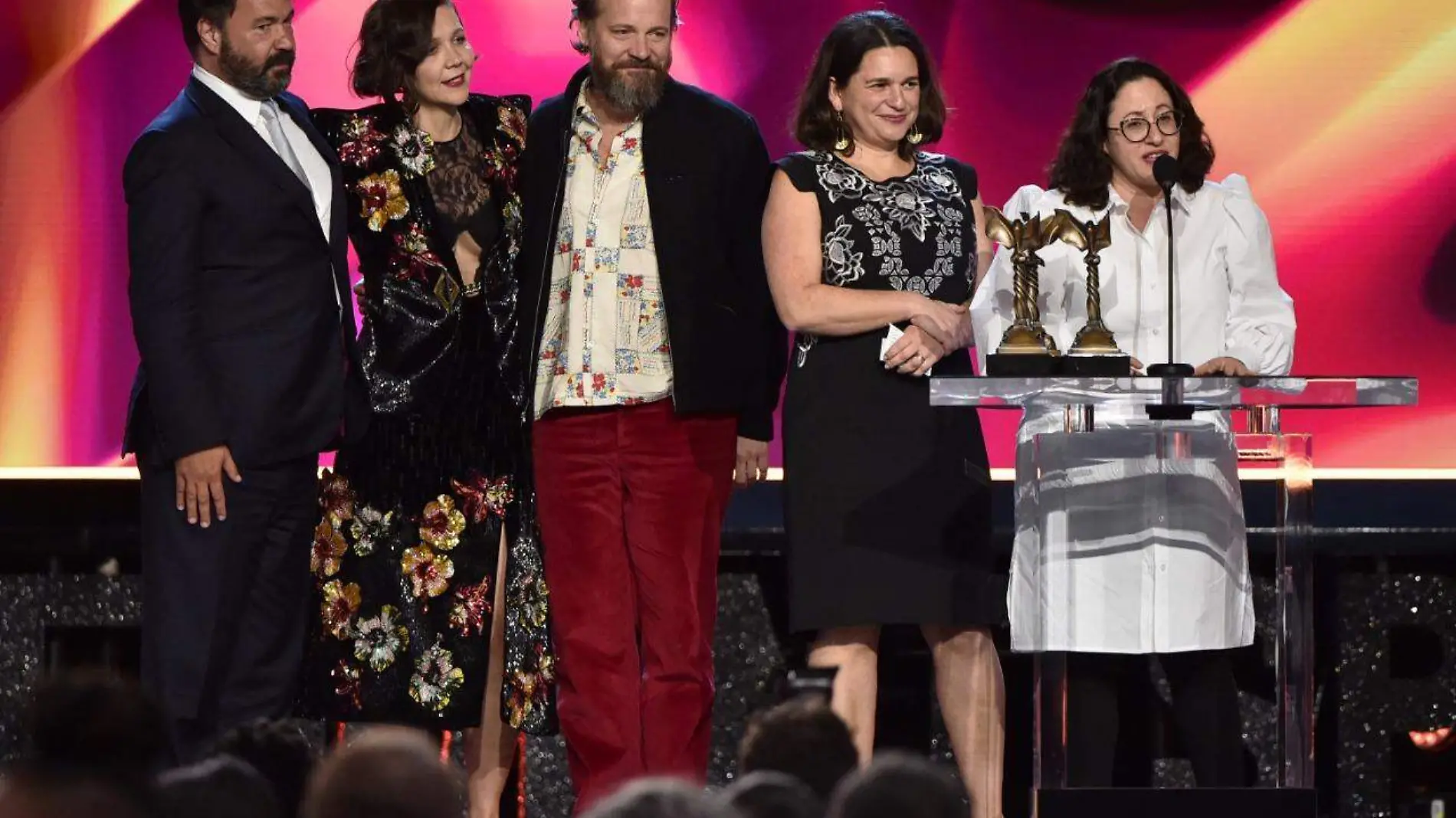 La hija oscura arrasa en los Spirit Awards